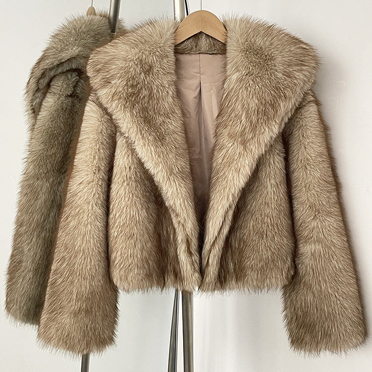 Women's Short Fur Coat